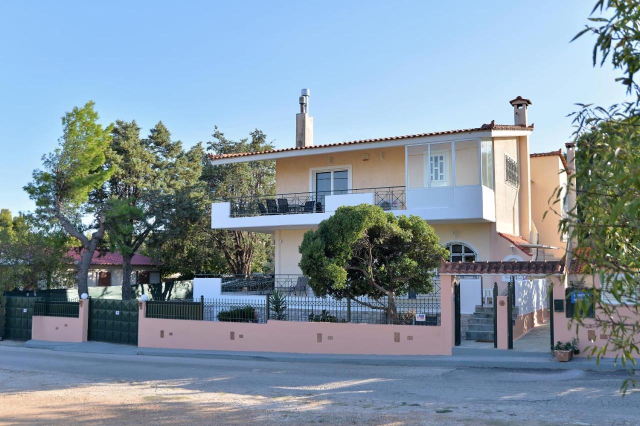 Domelia'S Luxury Apartments Near Airport & Beach Artemida  Zewnętrze zdjęcie