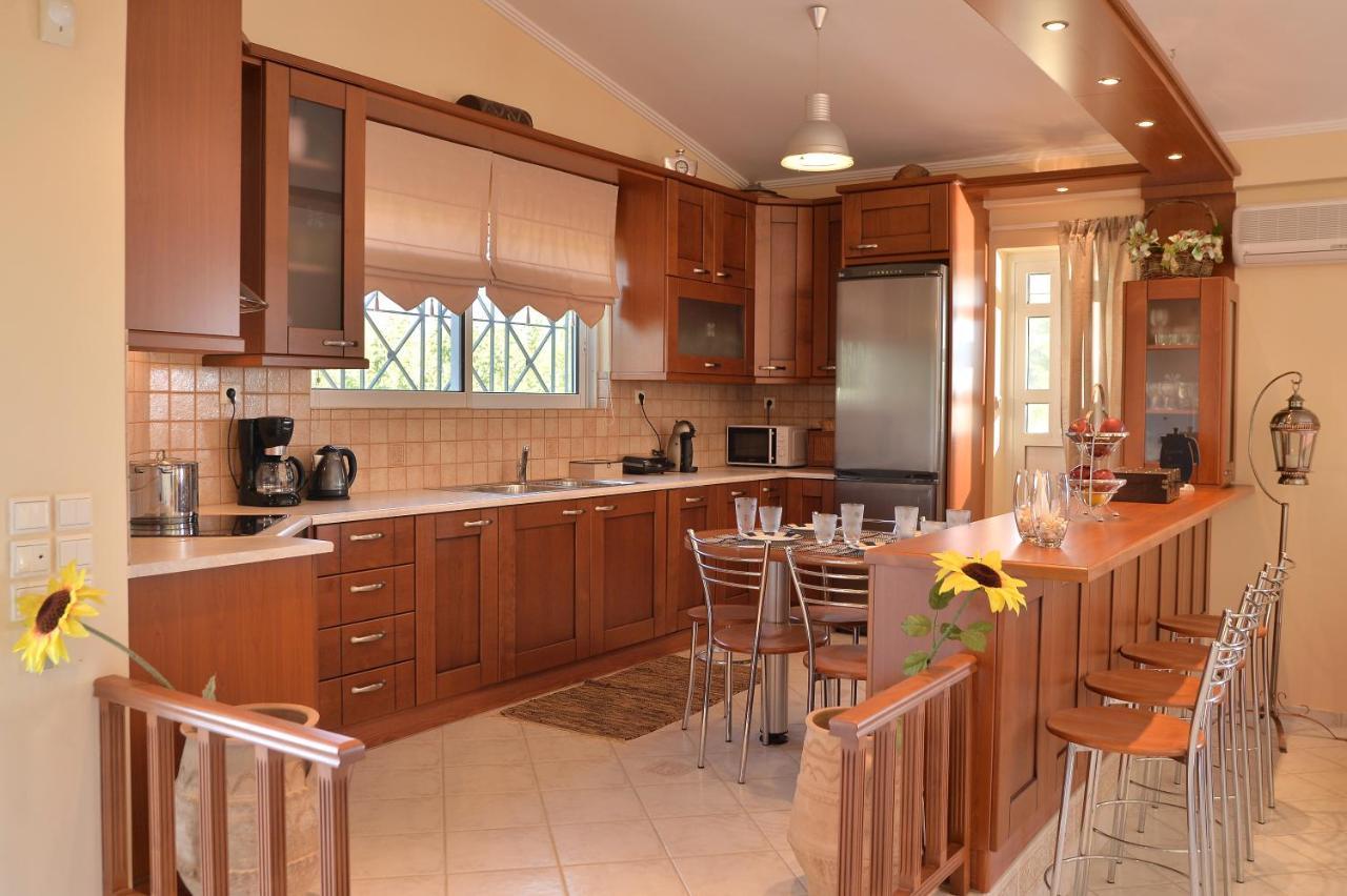 Domelia'S Luxury Apartments Near Airport & Beach Artemida  Zewnętrze zdjęcie